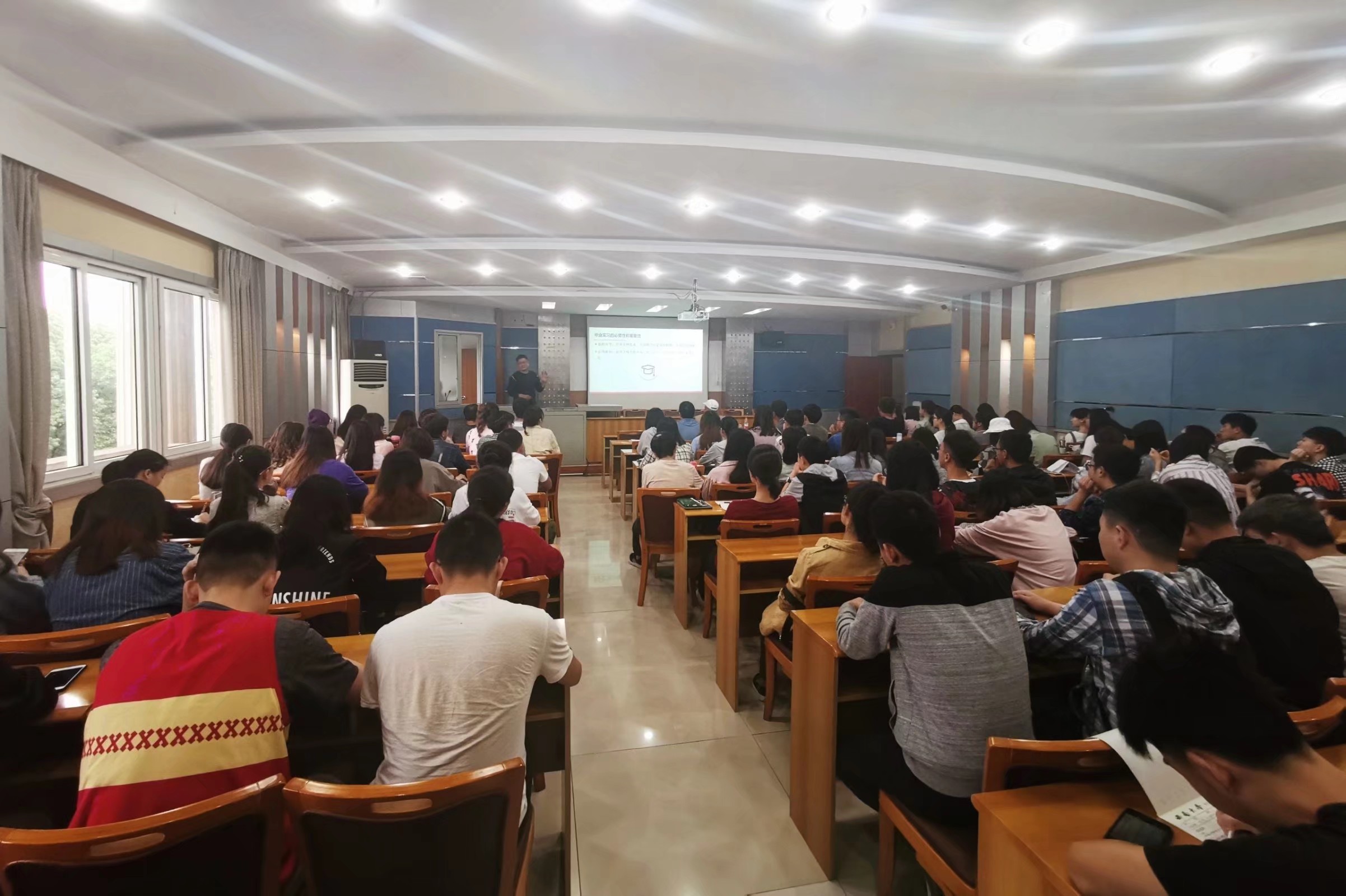 动员大会会场.jpeg